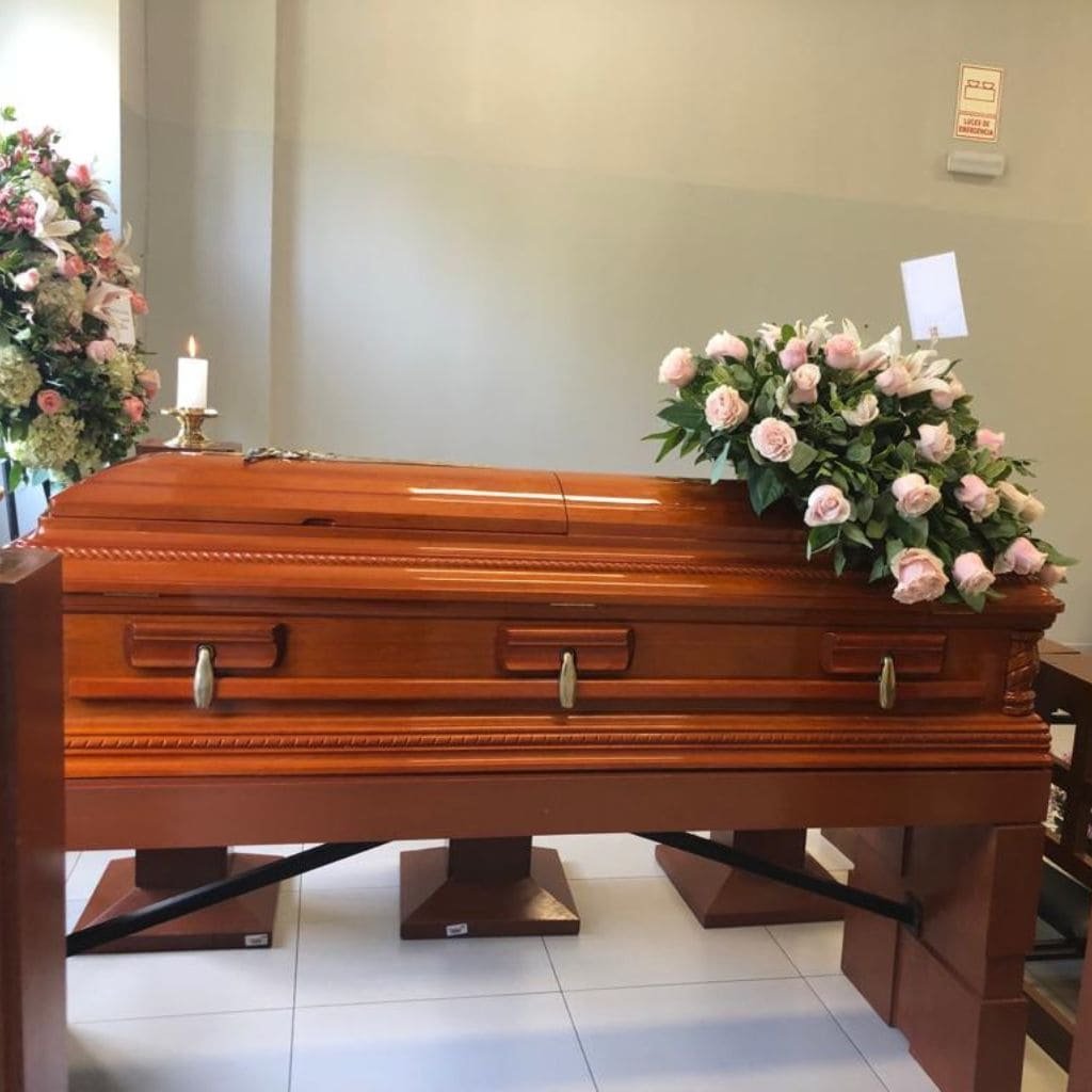 Ataud de cedro, modelo presidencial